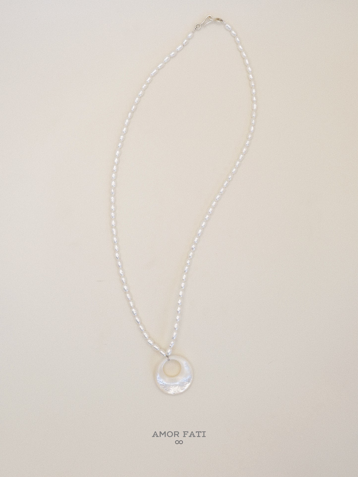 Halo Pearl necklace